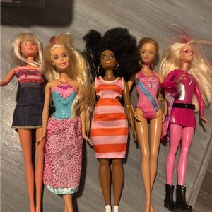 Lot of 5 Barbie Dolls - Fashionistas,‎ Superhero, & Gymnast